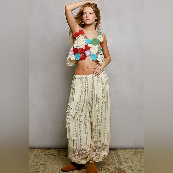 POL Retro Knit Openwork Floral Patchwork Cropped Crochet Cami Sleeveless Shirt - Picture 4 of 13